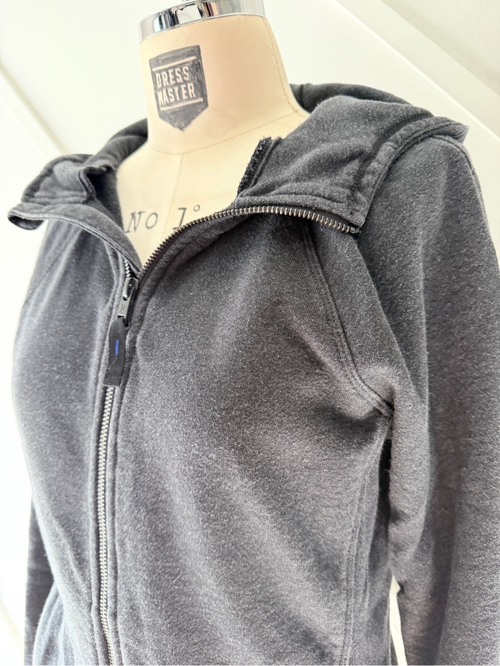 Kit and Ace Dark Grey Cotton Zip Hoodie XS | Pilates Studio Athleisure - Picture 5 of 14